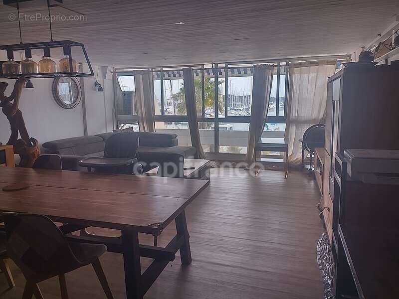 Commerce à LE GRAU-DU-ROI