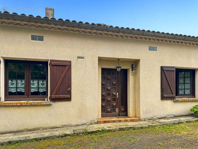 Maison à BASSOUES