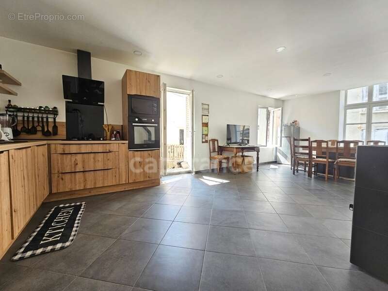 Maison à PANISSIERES