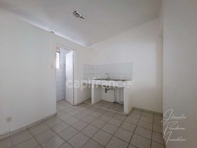 Maison à CAPESTERRE-BELLE-EAU