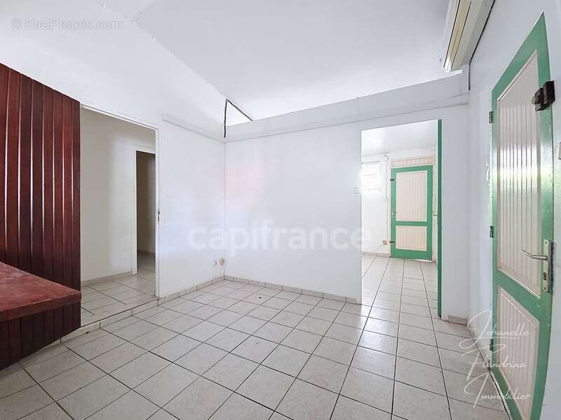 Maison à CAPESTERRE-BELLE-EAU