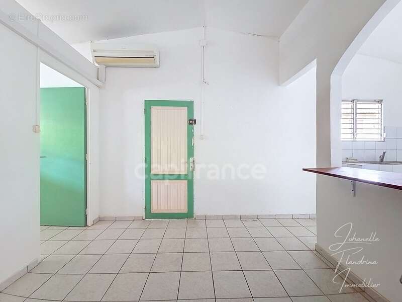 Maison à CAPESTERRE-BELLE-EAU