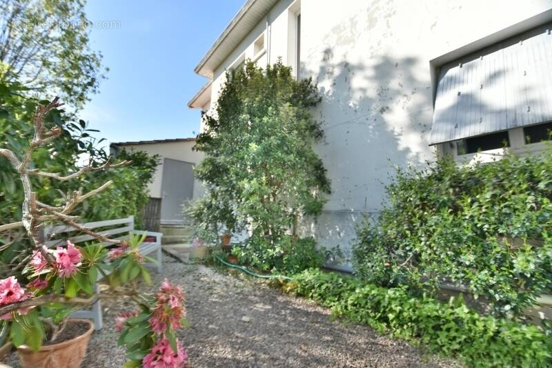 Maison à LA COURONNE