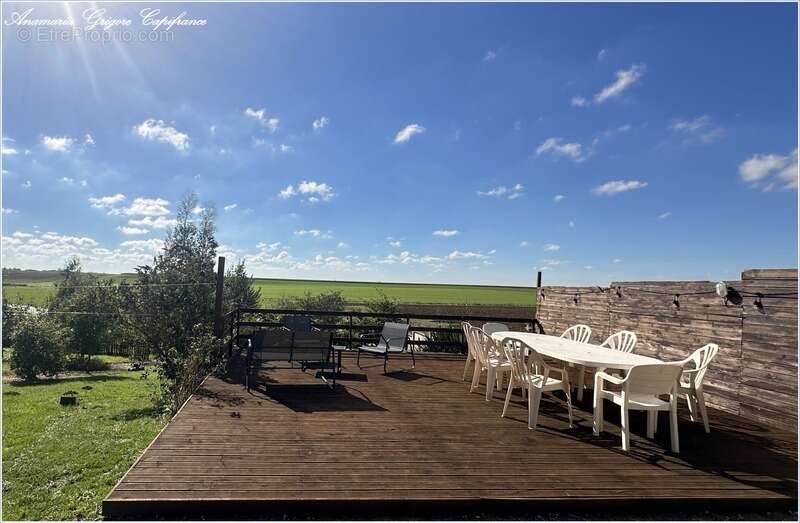 Maison à SAINT-ARNOULT-DES-BOIS