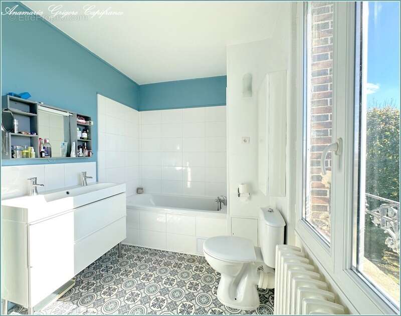 Maison à SAINT-ARNOULT-DES-BOIS