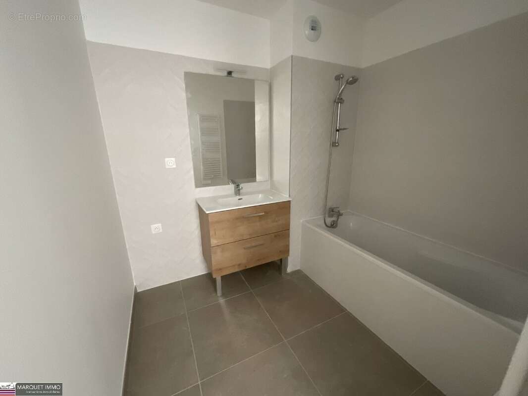 Appartement à BEZIERS