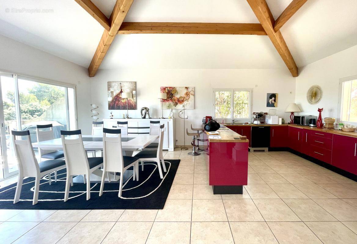 Maison à SOLLIES-VILLE