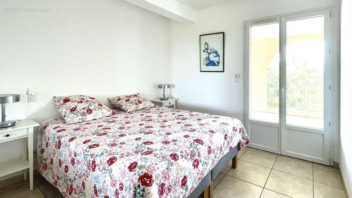 Maison à SOLLIES-VILLE