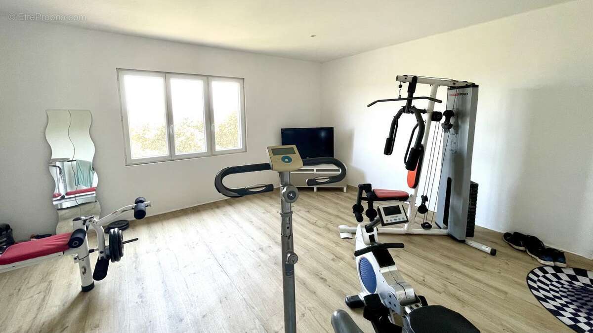 Maison à SOLLIES-VILLE