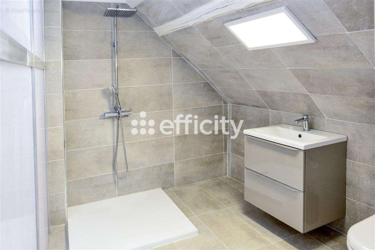 Maison à VILLENEUVE-SOUS-DAMMARTIN