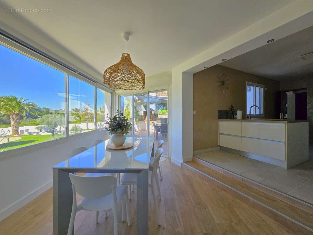 Maison à COURNONTERRAL