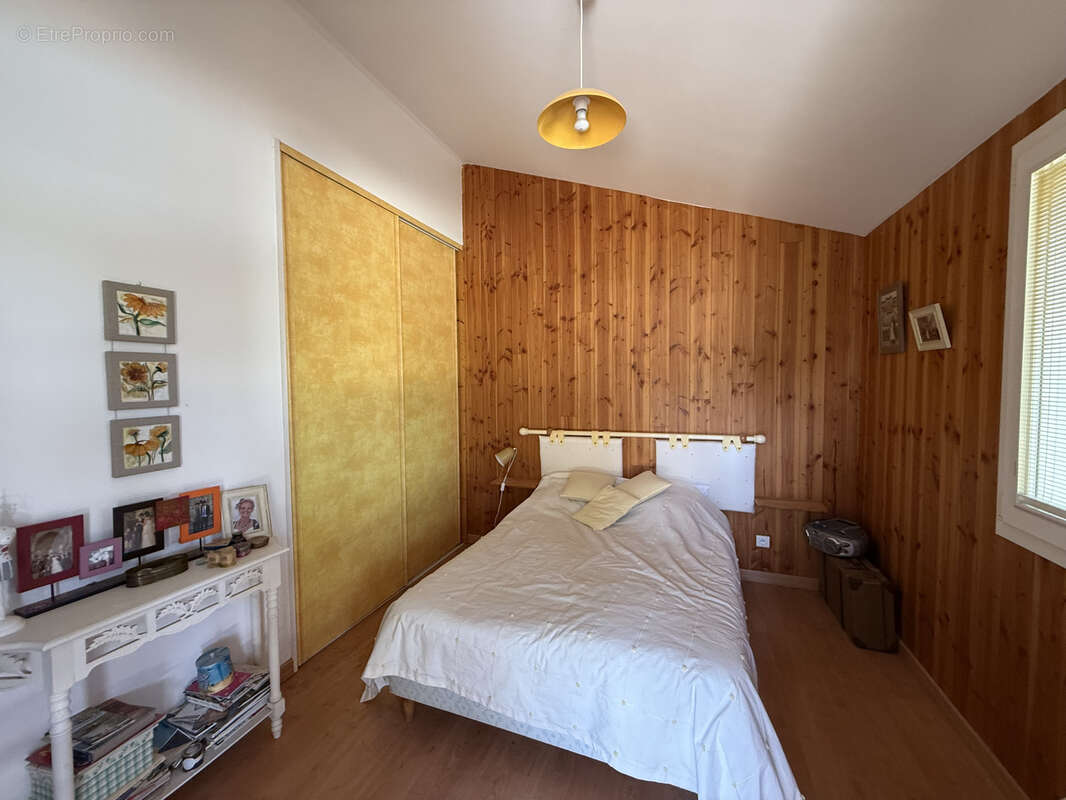 Maison à FONTCOUVERTE