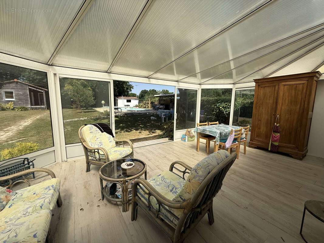 Maison à FONTCOUVERTE