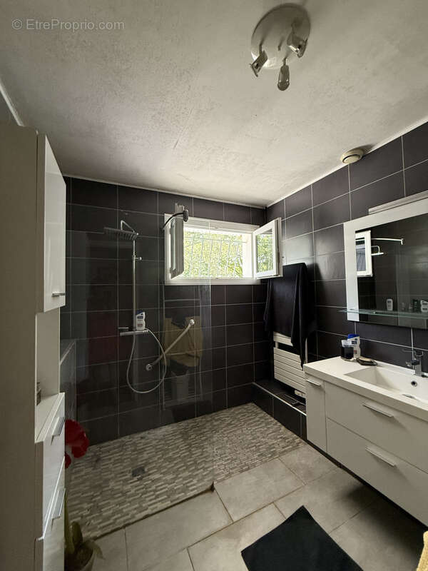 Maison à FONTCOUVERTE