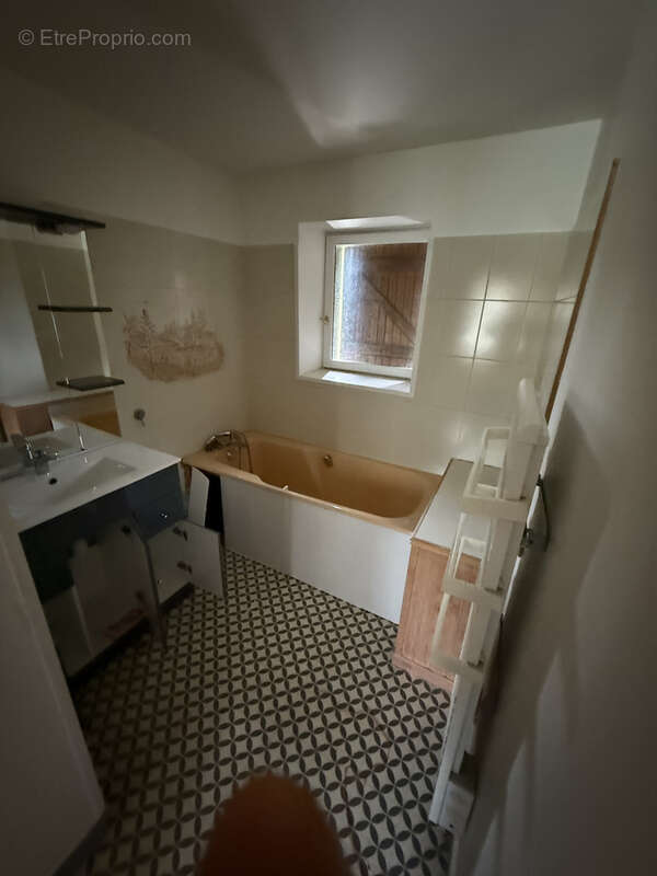 Maison à SAINT-PRIEST-BRAMEFANT