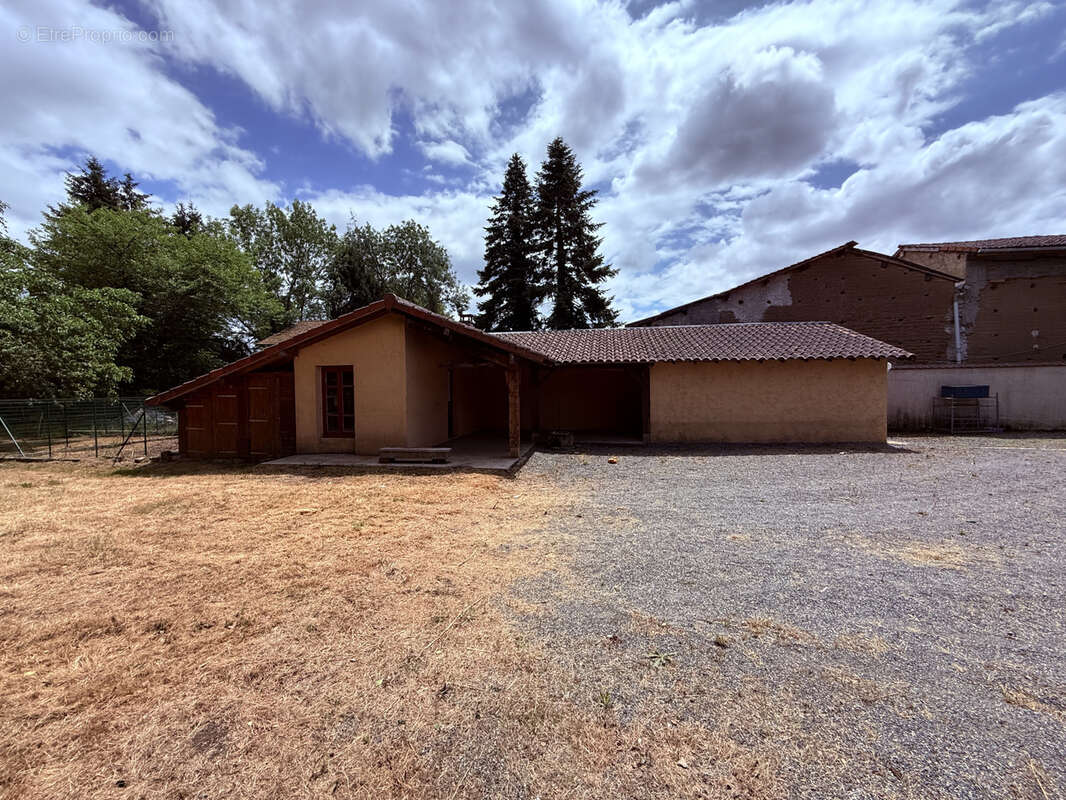 Maison à SAINT-PRIEST-BRAMEFANT