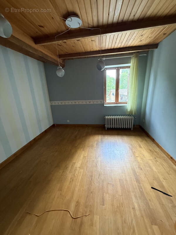 Maison à SAINT-PRIEST-BRAMEFANT