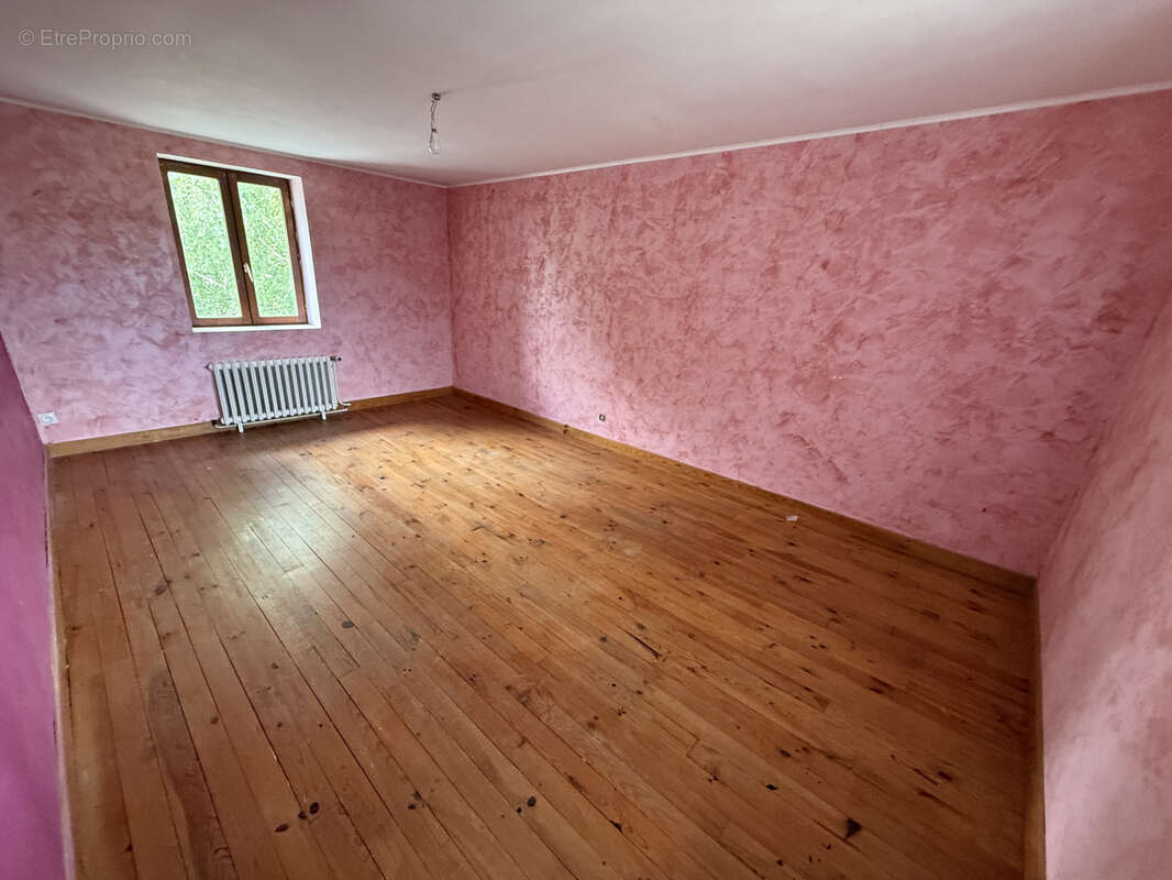 Maison à SAINT-PRIEST-BRAMEFANT