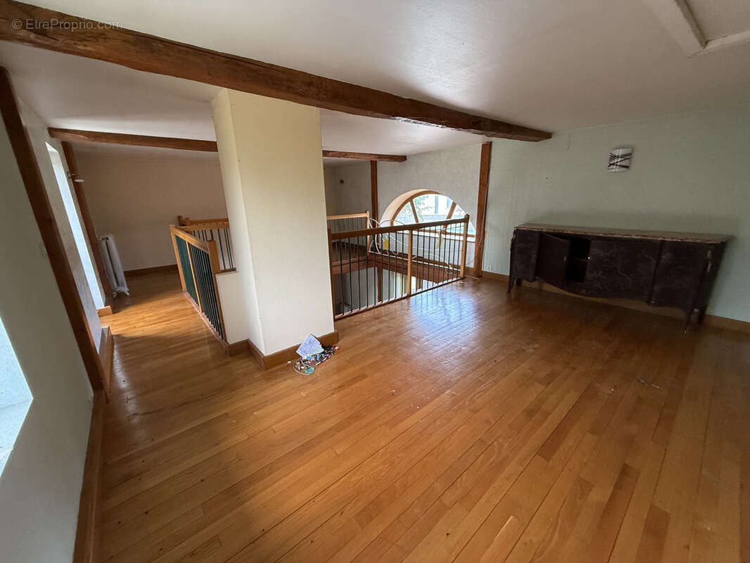 Maison à SAINT-PRIEST-BRAMEFANT