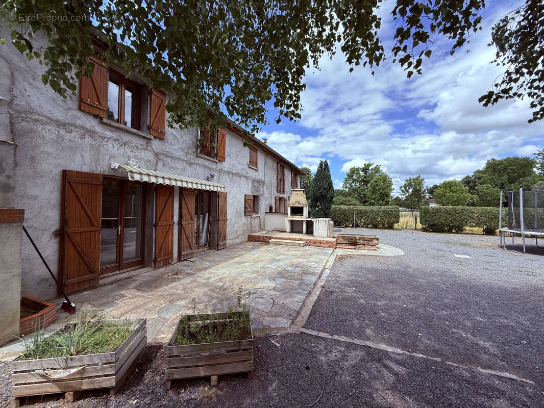 Maison à SAINT-PRIEST-BRAMEFANT