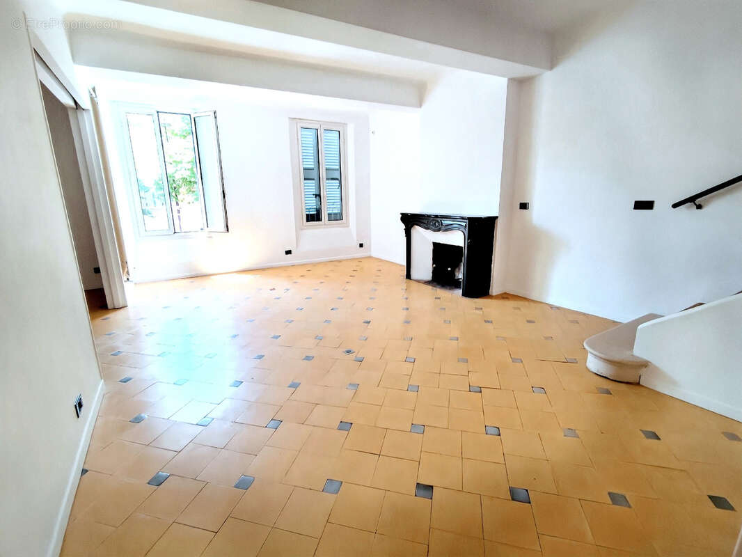 Appartement à DRAGUIGNAN