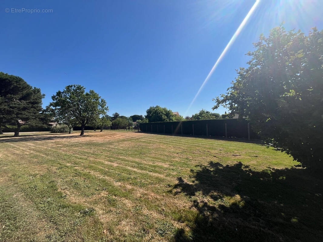Terrain à LABARTHE-SUR-LEZE