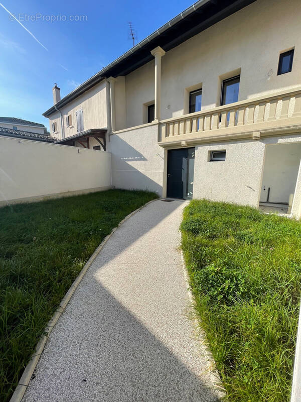 Maison à FRANCHEVILLE