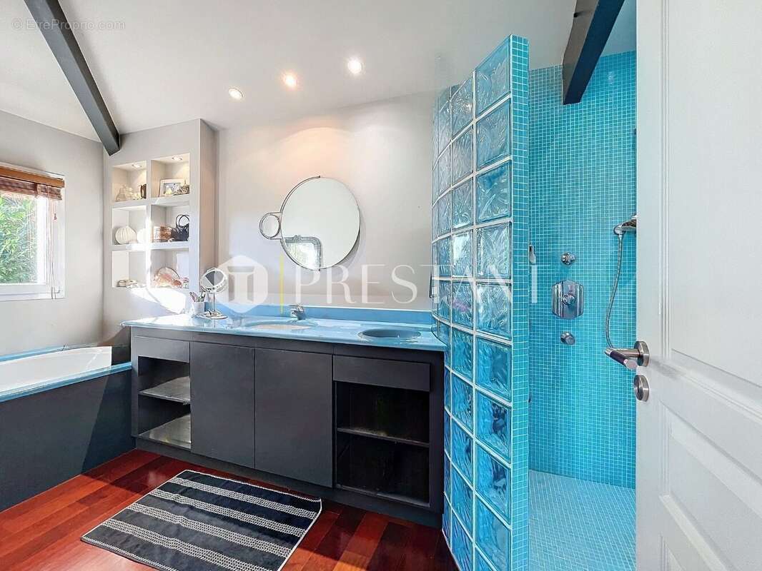 Maison à BASSUSSARRY