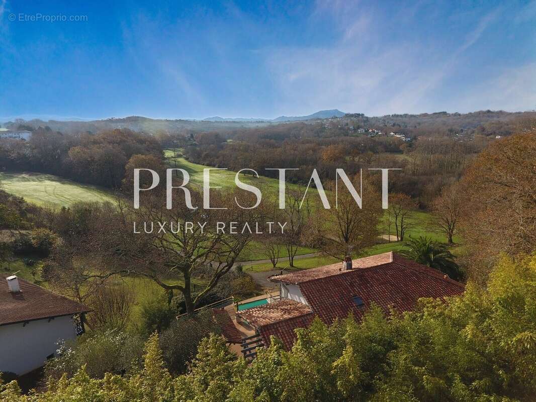 Maison à BASSUSSARRY