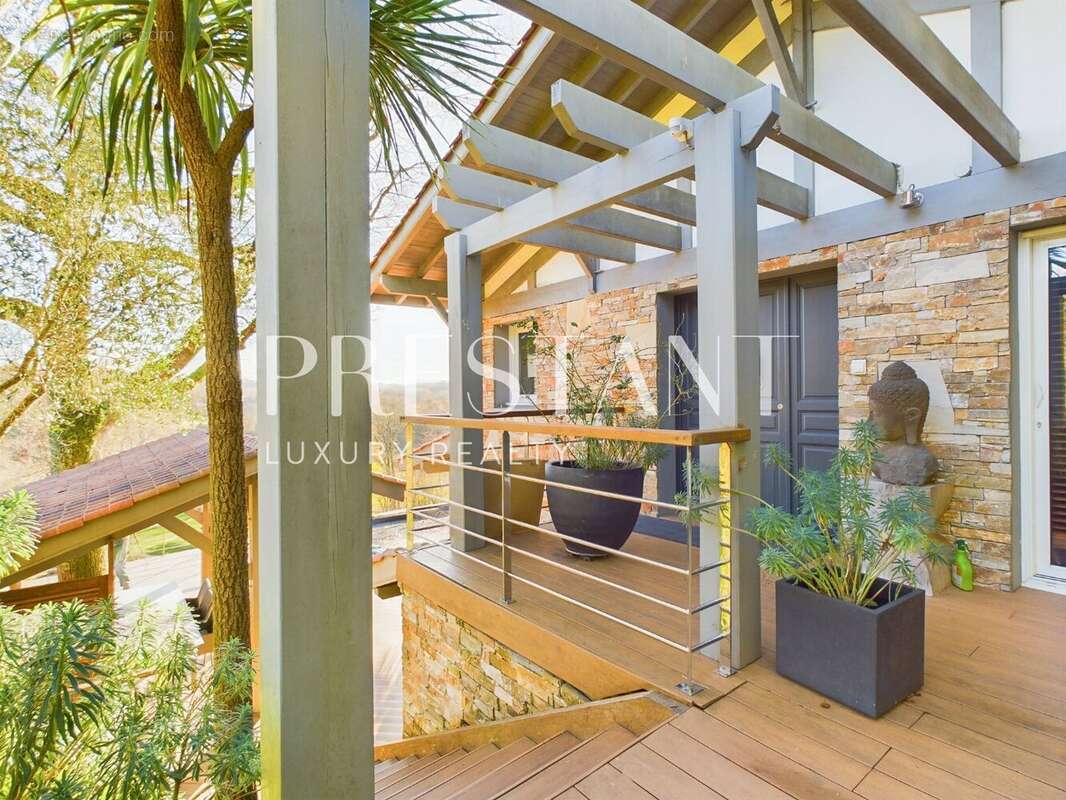 Maison à BASSUSSARRY