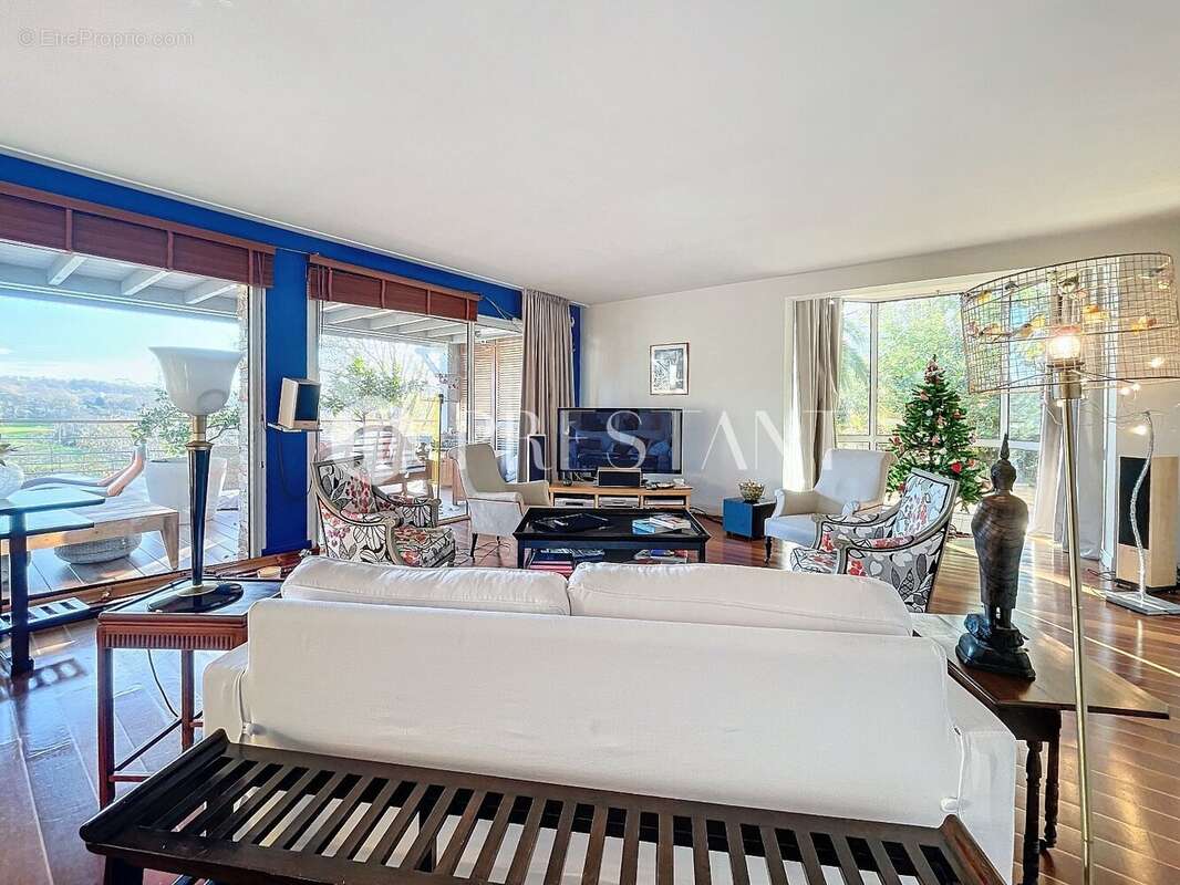 Maison à BASSUSSARRY