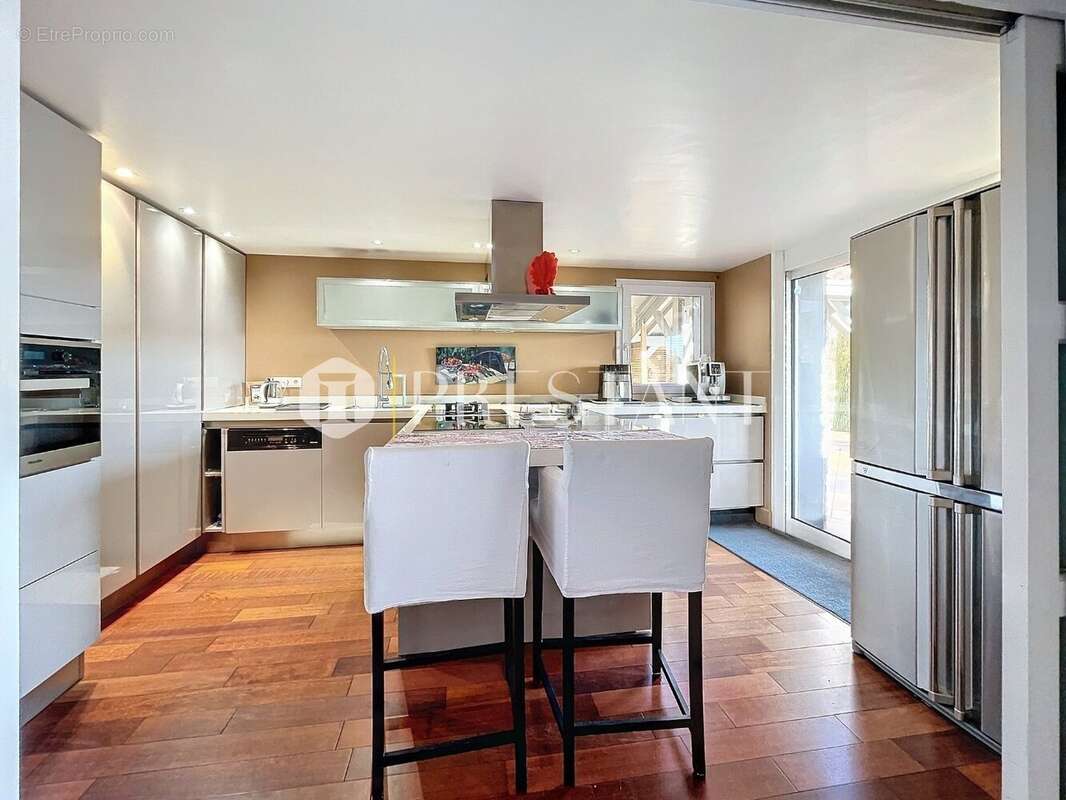 Maison à BASSUSSARRY