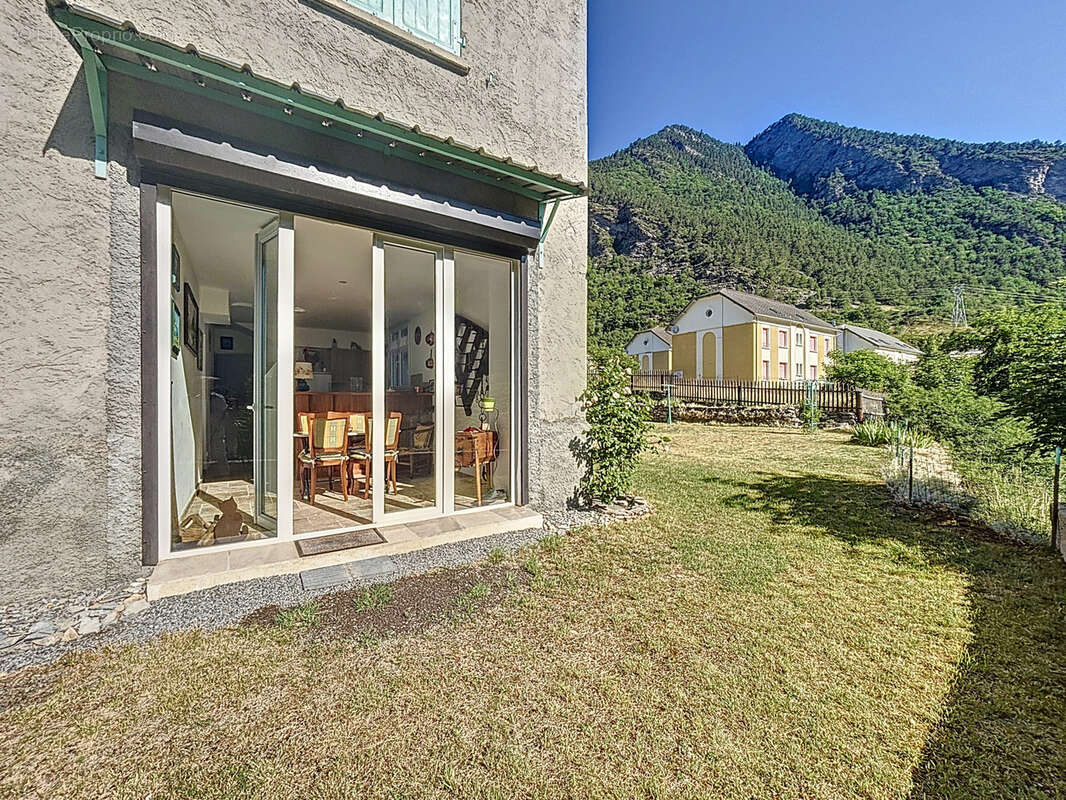 Appartement à LA CONDAMINE-CHATELARD