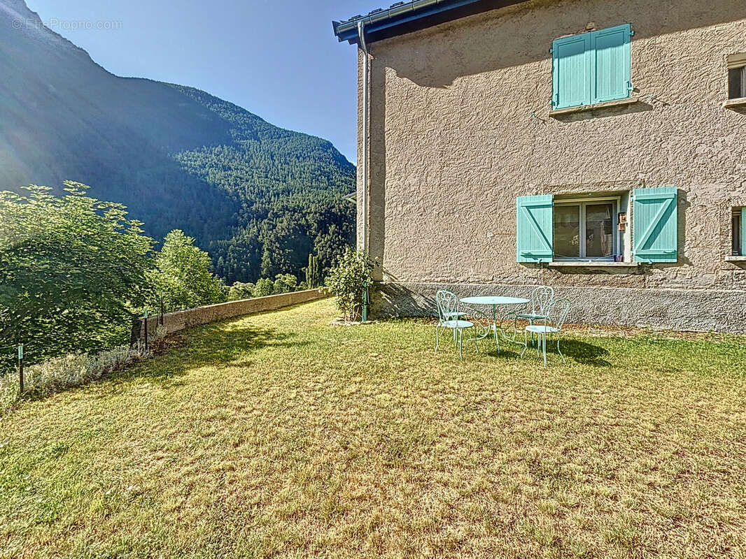 Appartement à LA CONDAMINE-CHATELARD