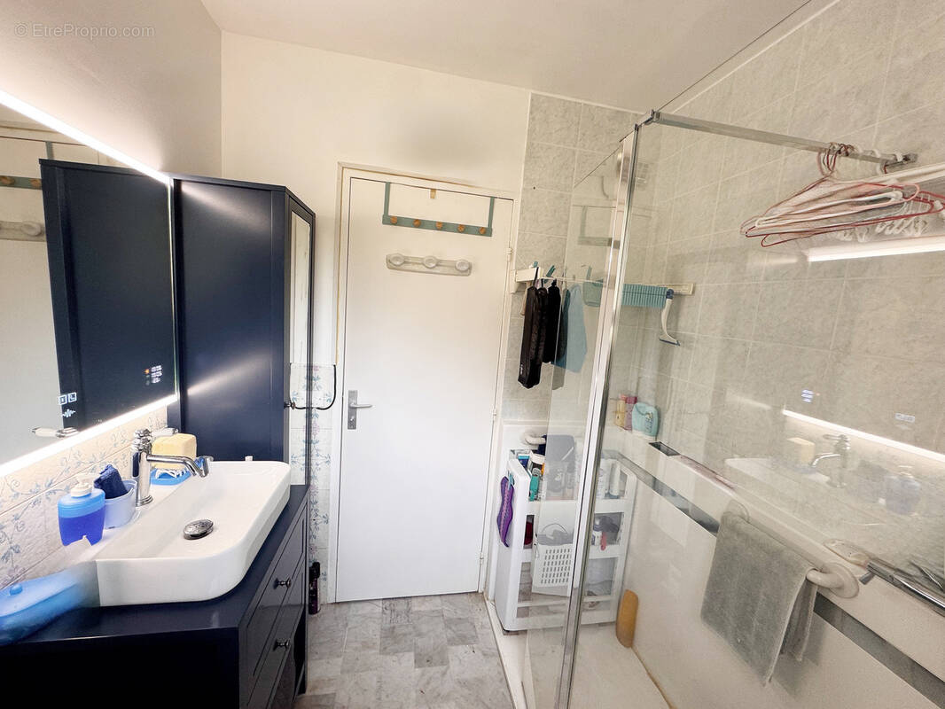 Appartement à SIX-FOURS-LES-PLAGES