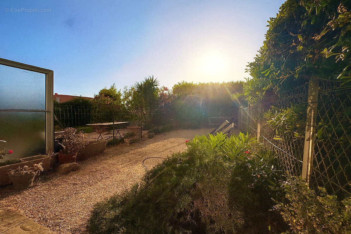 Appartement à SIX-FOURS-LES-PLAGES