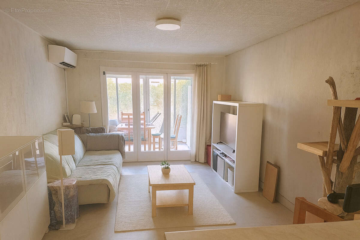 Appartement à SIX-FOURS-LES-PLAGES