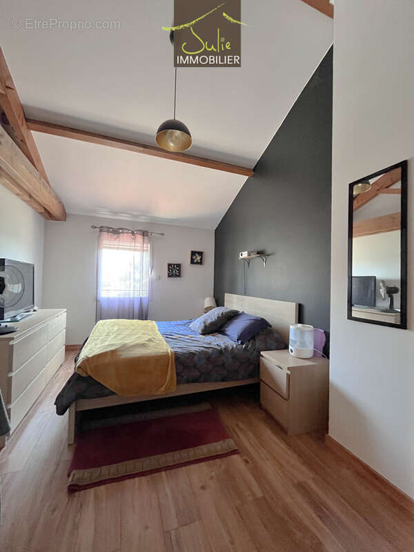 Maison à MONCOUTANT