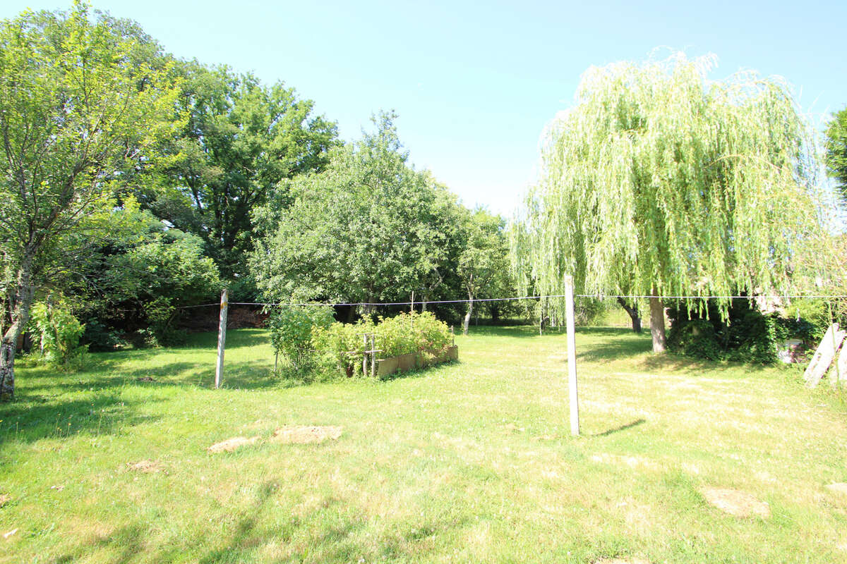 Maison à SALIGNY-SUR-ROUDON