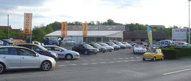 Commerce à L&#039;ISLE-D&#039;ABEAU