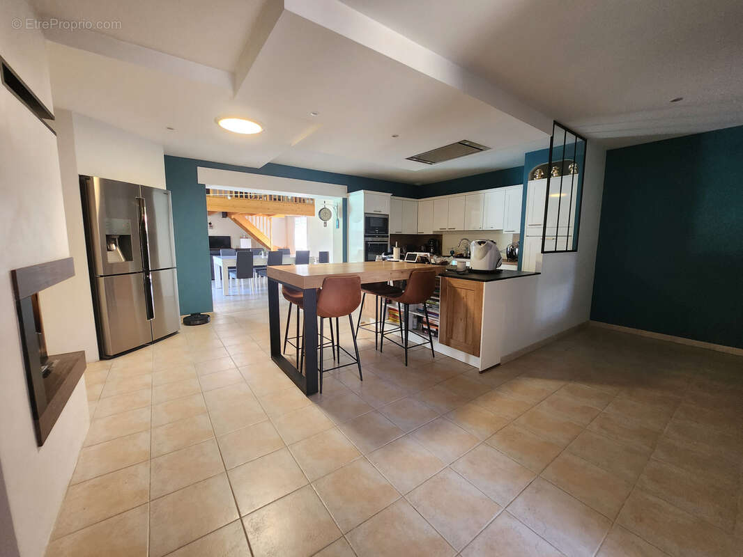 Maison à LES MAGNILS-REIGNIERS