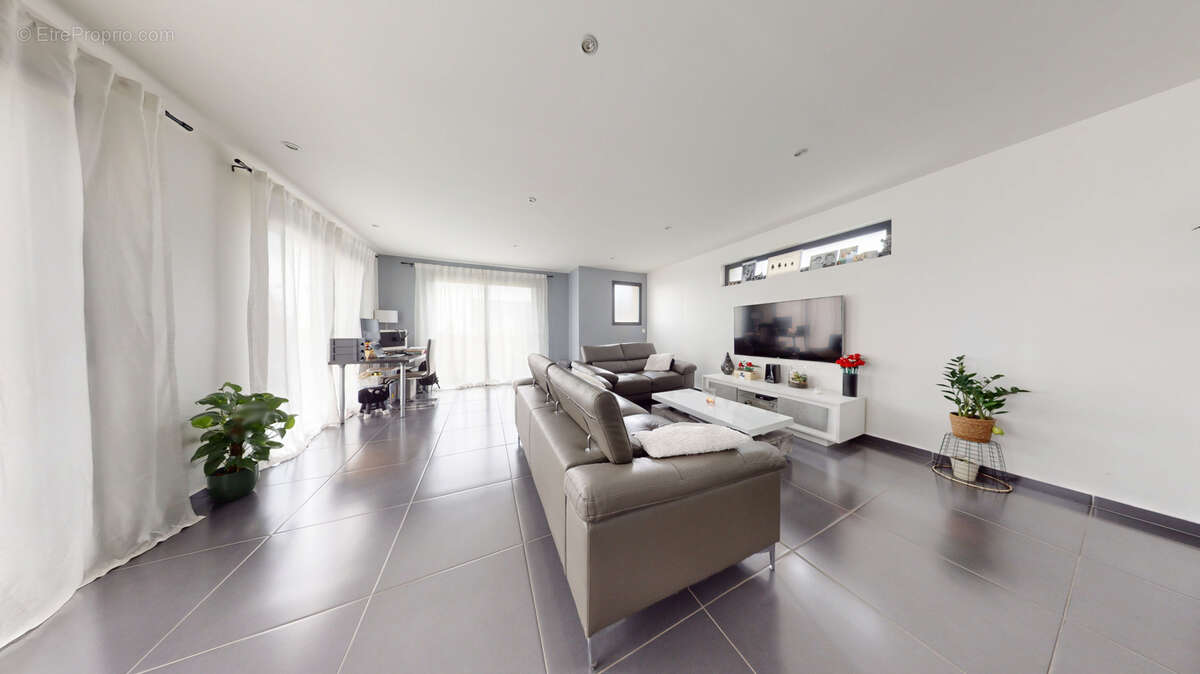 Maison à MONTIGNY-LES-CORMEILLES