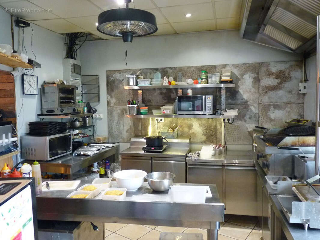 Commerce à SAINTE-TULLE