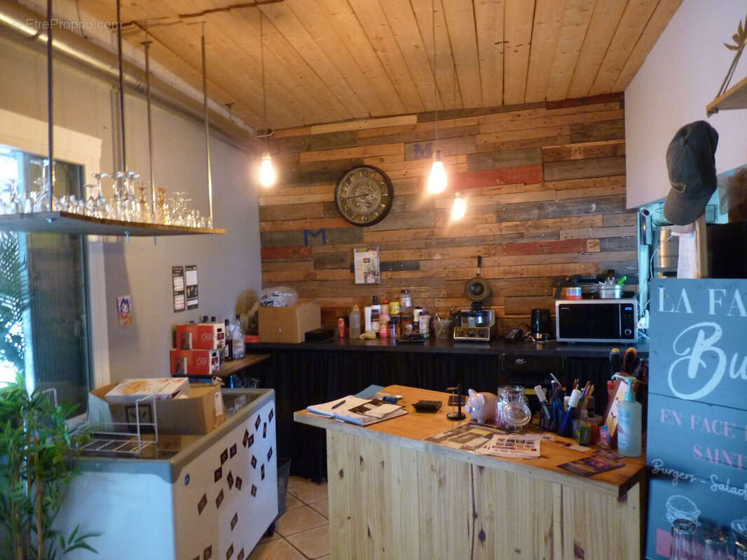 Commerce à SAINTE-TULLE