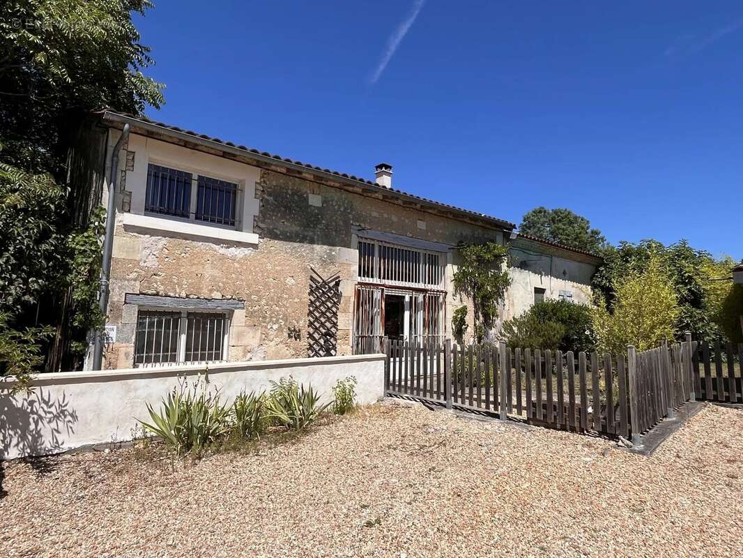 Maison à SAINT-PRIVAT-DES-PRES