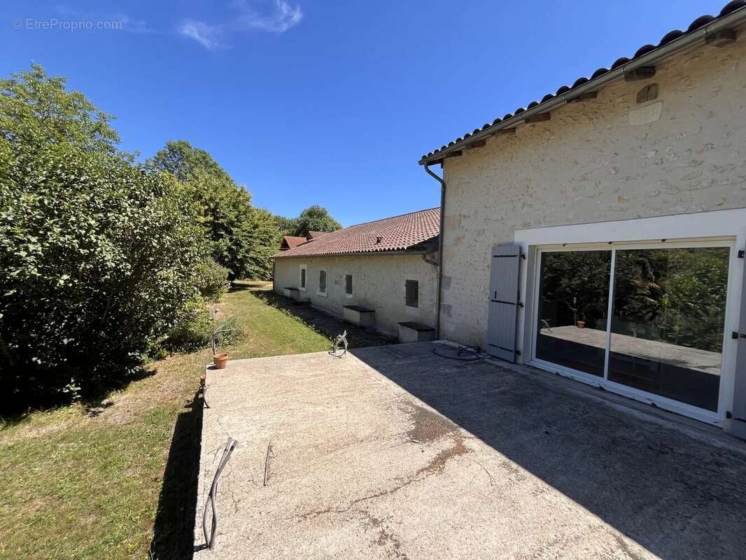 Maison à SAINT-PRIVAT-DES-PRES