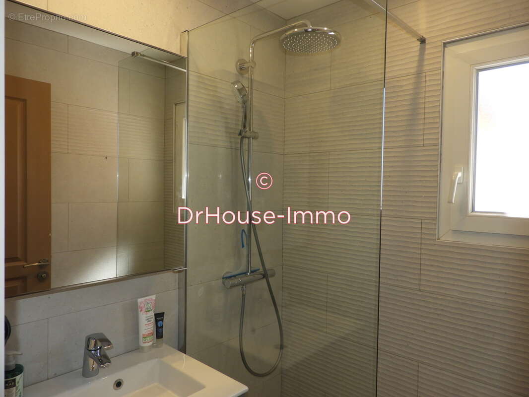 Appartement à SIX-FOURS-LES-PLAGES