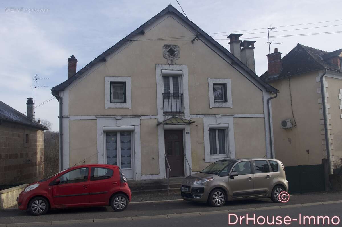 Maison à OBJAT