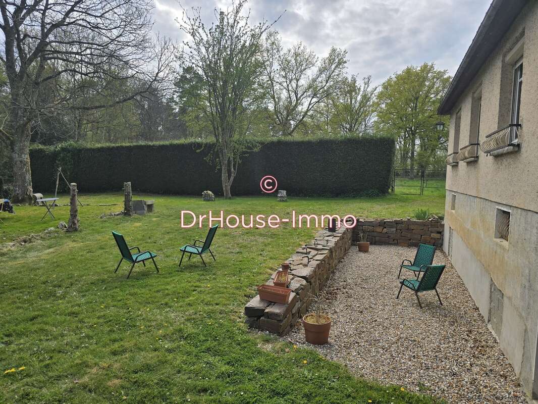 Maison à SAINT-PIERRE-DE-SALERNE