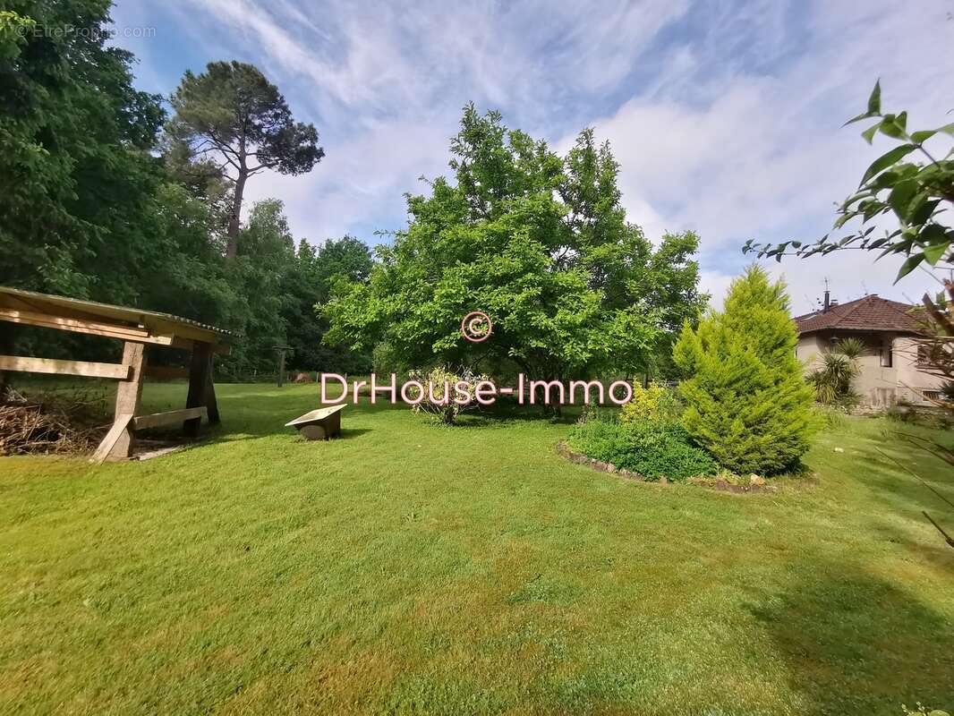 Maison à SAINT-PIERRE-DE-SALERNE